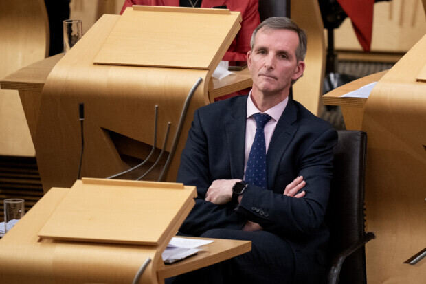 Schottisches Parlament lehnt Gesetzentwurf zu assistiertem Suizid ab