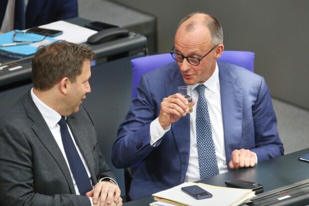 Italien senkt Mineralölsteuer, Regierung Merz zockt Bürger weiter ab