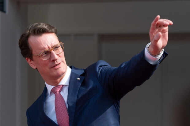 NRW: Sterbender Industriestandort wird zum Windkraft-Dystopia