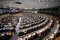 EU-Parlament stimmt gegen Chatkontrolle und für Abschiebezentren