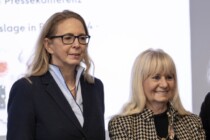 „Dienstreise“ zum Superbowl in die USA: Berliner Innensenatorin und Polizeipräsidentin in der Kritik