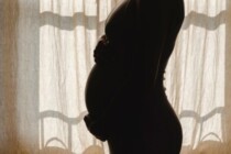 Menschenhandel und Ausbeutung: Leihmutterschaft im Fokus