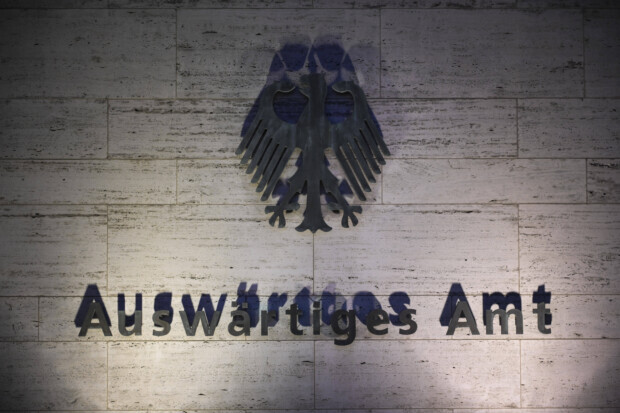 Wie das Außenministerium Sanktionen für Vergehen rechtfertigt, die das Außenministerium nicht definieren kann