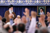 Berlin am Tag  Eins nach Chamenei: Jubel auf den Straßen, Trauer in den Moscheen