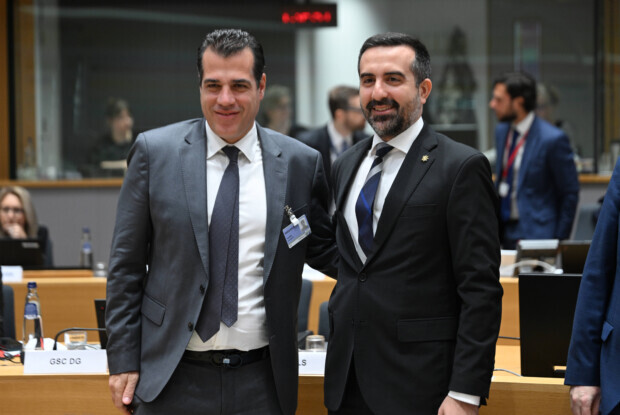 Griechischer Migrationsminister: EU wird Abschreckung an den Außengrenzen brauchen