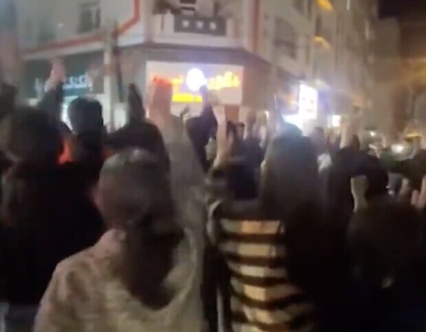 Freudenfeiern im Iran nach dem Tod von Khamenei