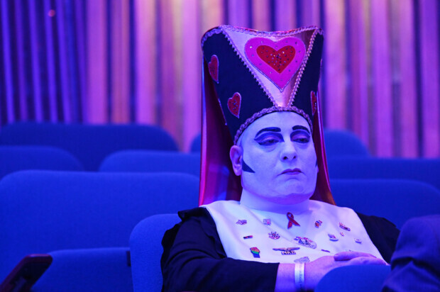 Deutschland – ein Irrenhaus oder langatmiges Kabarett? 