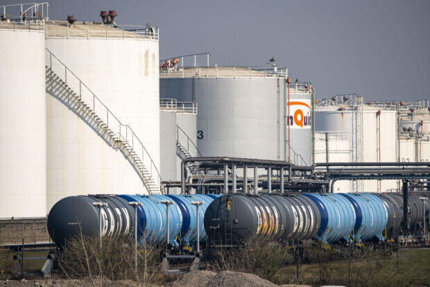 Deutschland exportiert mitten in der Energiekrise Diesel und Öl