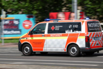 Leipzig: Strafunmündiger, polizeibekannter Intensivtäter prügelt Busfahrer ins Koma