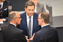 Die Koalition ist nicht zerstritten, schließlich redet man übereinander