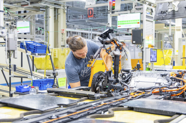 Trübe Aussichten für 2026: Jedes dritte Unternehmen will Stellen streichen