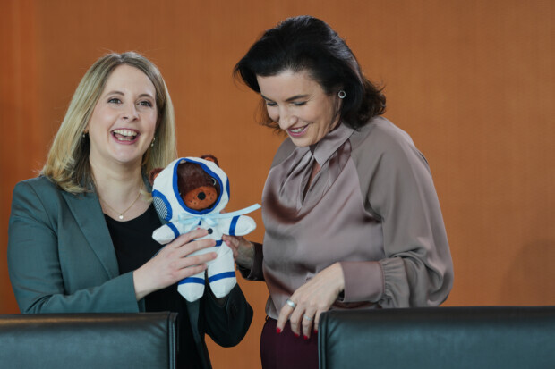 Dorothee Bär: Ohne Deutschland geht es nicht zum Mond