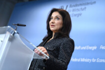 Windbarone in Panik: Wirtschaftsministerin Reiche greift das System der Erneuerbaren an