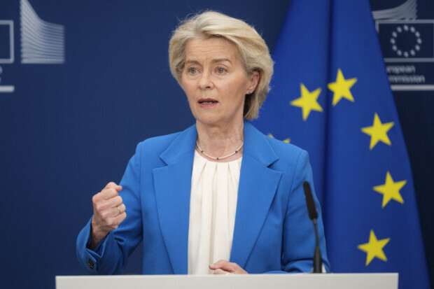 Kann Ursula von der Leyen Demokratie und Diktatur nicht auseinanderhalten?