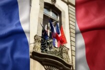 Französische Bürgermeister entfernen EU-Flaggen an Rathäusern