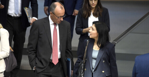 Hektik in Berlin: Hilfstruppen springen Merz und Klingbeil nach Reiche-Kritik zur Seite