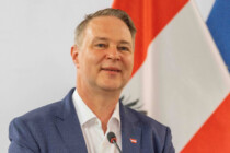 Kraft durch Freude? Österreichs Vizekanzler predigt NS-Motto