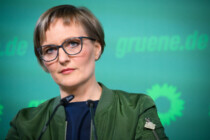 Grüne Forderung nach Deutschland als bewachter Nation