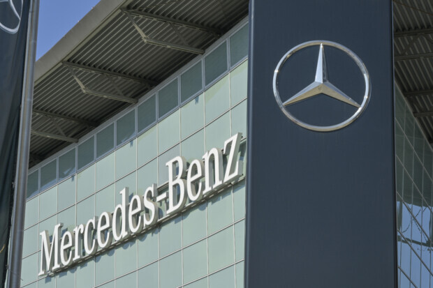 Mercedes verkauft sieben Autohäuser in Berlin und Brandenburg