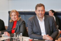 Die neue Renten-Show: Ausrede für höhere Steuern