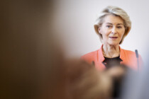 Von der Leyens Trojaner „Altersprüfung“ auch Einstieg von EU-Eingriff ins Elternrecht