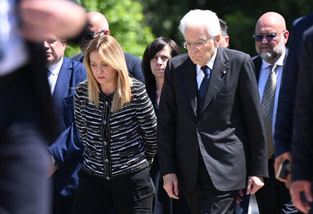 Meloni und Mattarella besuchen Opfer nach Auto-Attacke – Europas Verwundbarkeit erneut sichtbar