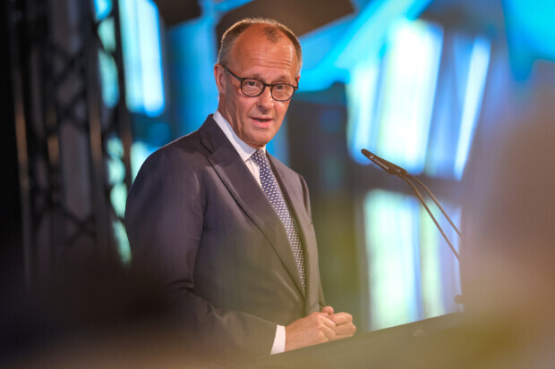 Merz in der Kanzlerdämmerung: Die CDU probt den Aufstand, aber fürchtet sich vor sich selbst