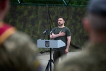 „Helden-Einheit“: Selenskyj „ehrt“ Völkermörder und NS-Kollaborateure
