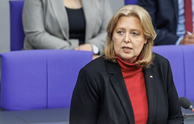 Bärbel Bas erklärt Bürgergeld-Wunder: Niemand kommt wegen Geld, aber fast jeder Zweite ohne deutschen Pass