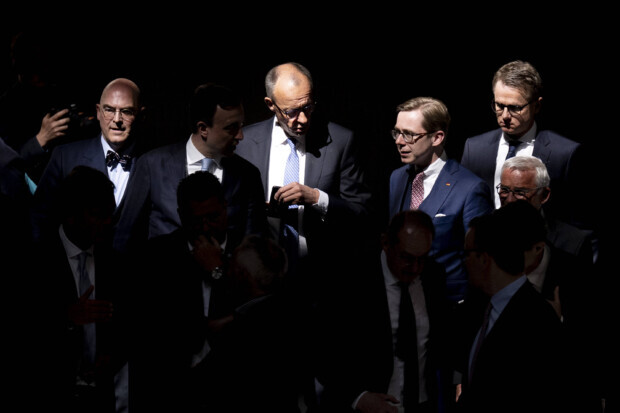 Vor dem Abgrund, die CDU ist einen Schritt weiter – es gibt tosenden Applaus
