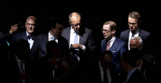 Vor dem Abgrund, die CDU ist einen Schritt weiter – es gibt tosenden Applaus
