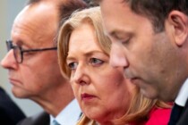 Diktatur ist Demokratie und Demokratie ist Diktatur