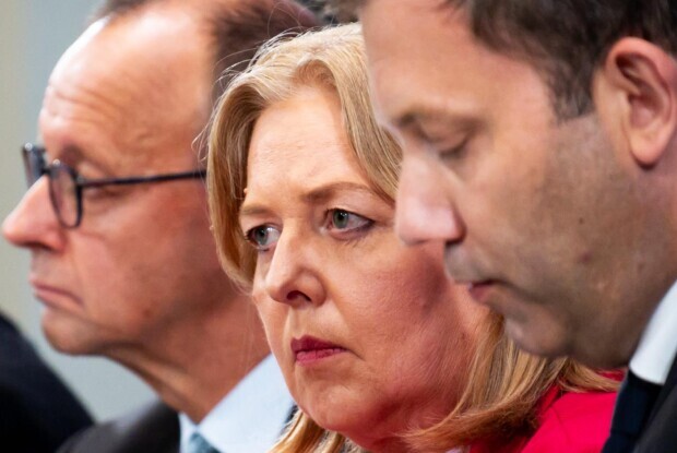 Diktatur ist Demokratie und Demokratie ist Diktatur