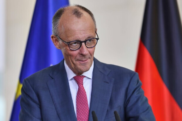 Die drei Disziplinen des Kanzlers: Wirtschaftlicher Niedergang, außenpolitische Isolierung, militärische Gefährdung
