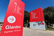 Österreich und die Biennale in Venedig: Baden im Urin