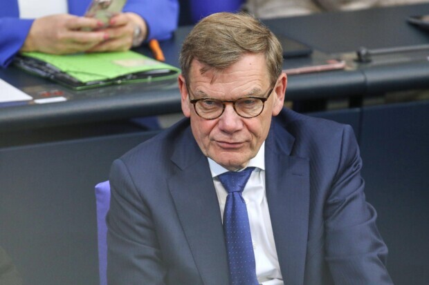 Es reicht wieder nicht: Wadephul will weitere Milliarden für die Ukraine
