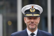 Fregatten-Kapitän steuert vom Homeoffice