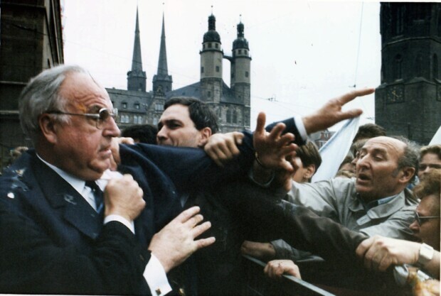 Abwärts nach Helmut Kohl und Gerhard Schröder