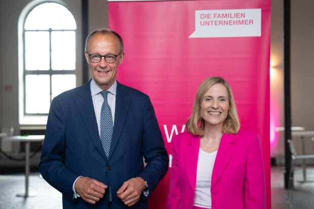Familienunternehmer fordern von Bundesregierung Verzicht auf Sommerpause