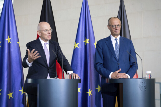 Wirtschaftsberater des Kanzlers: Linke für Investoren abschreckender als AfD