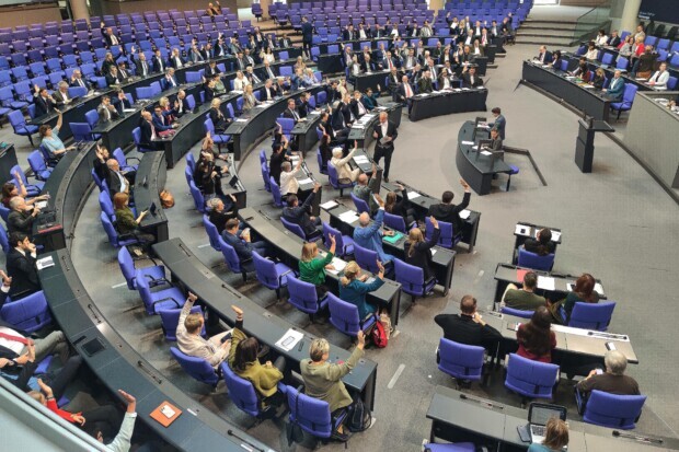 Der Parteienstaat verteilt von unten nach oben