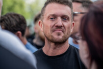 Kritik am radikalen Islam: Tommy Robinson von Polizei festgehalten