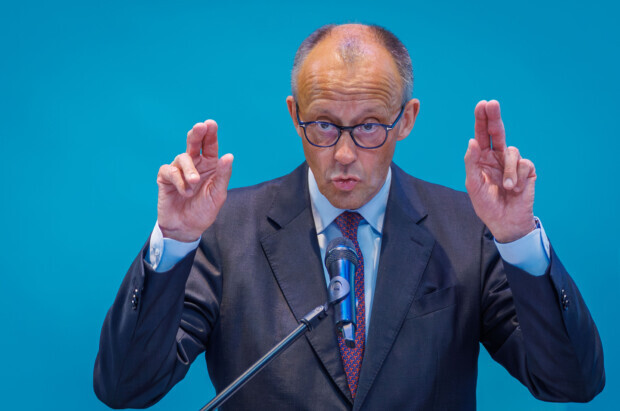 Du sollst den Holocaust nicht instrumentalisieren: Der Tabu-Bruch des Bundeskanzlers