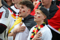Nationalhymne? Nein, danke!
