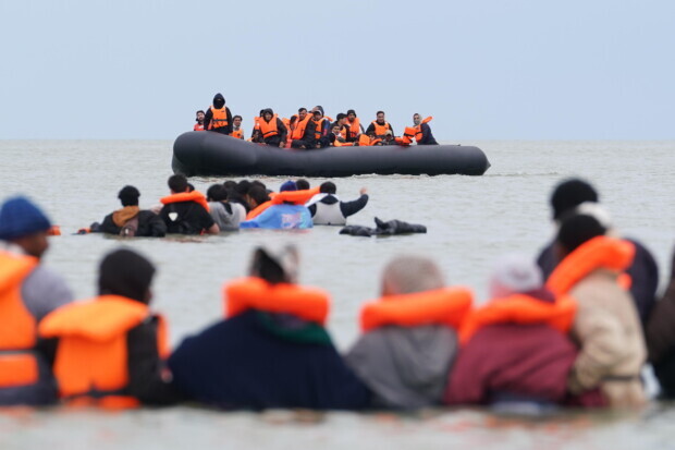 Schleuser weichen nach Belgien aus: Neue Migrantenroute über den Ärmelkanal