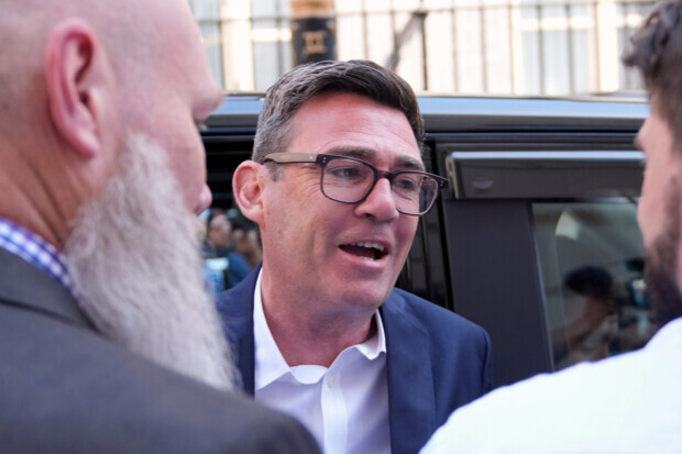 „Keir Starmer in Jeans“: Labour will Andy Burnham zum Premier machen – ohne Neuwahlen