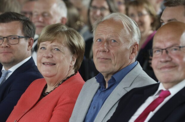 Die Deindustrialisierungskanzlerin verteidigt ihren Vernichtungsfeldzug