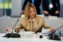 Giorgia Meloni: Die Frau, die Italiens politisches Gesetz der Schwerkraft aushebelt