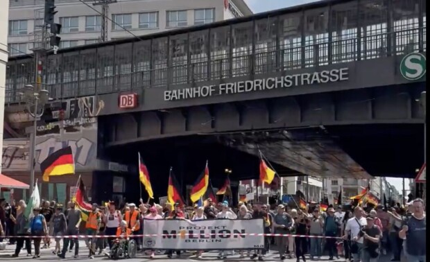 Berlin: 4.000 gegen die Bundesregierung – und die große Frag
