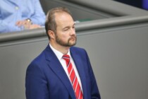 Kritisierte Massenzuwanderung und Tagesschau: AfD-Politiker Sichert darf bei Wahl nicht antreten